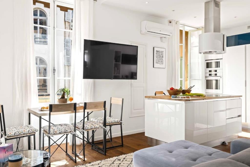 Appartement La Cachette Du Port! -avec Parking Au Port De Nice