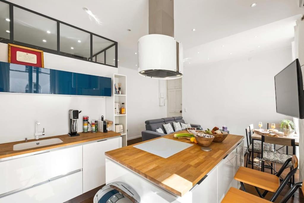 Appartement La Cachette Du Port! -avec Parking Au Port De *